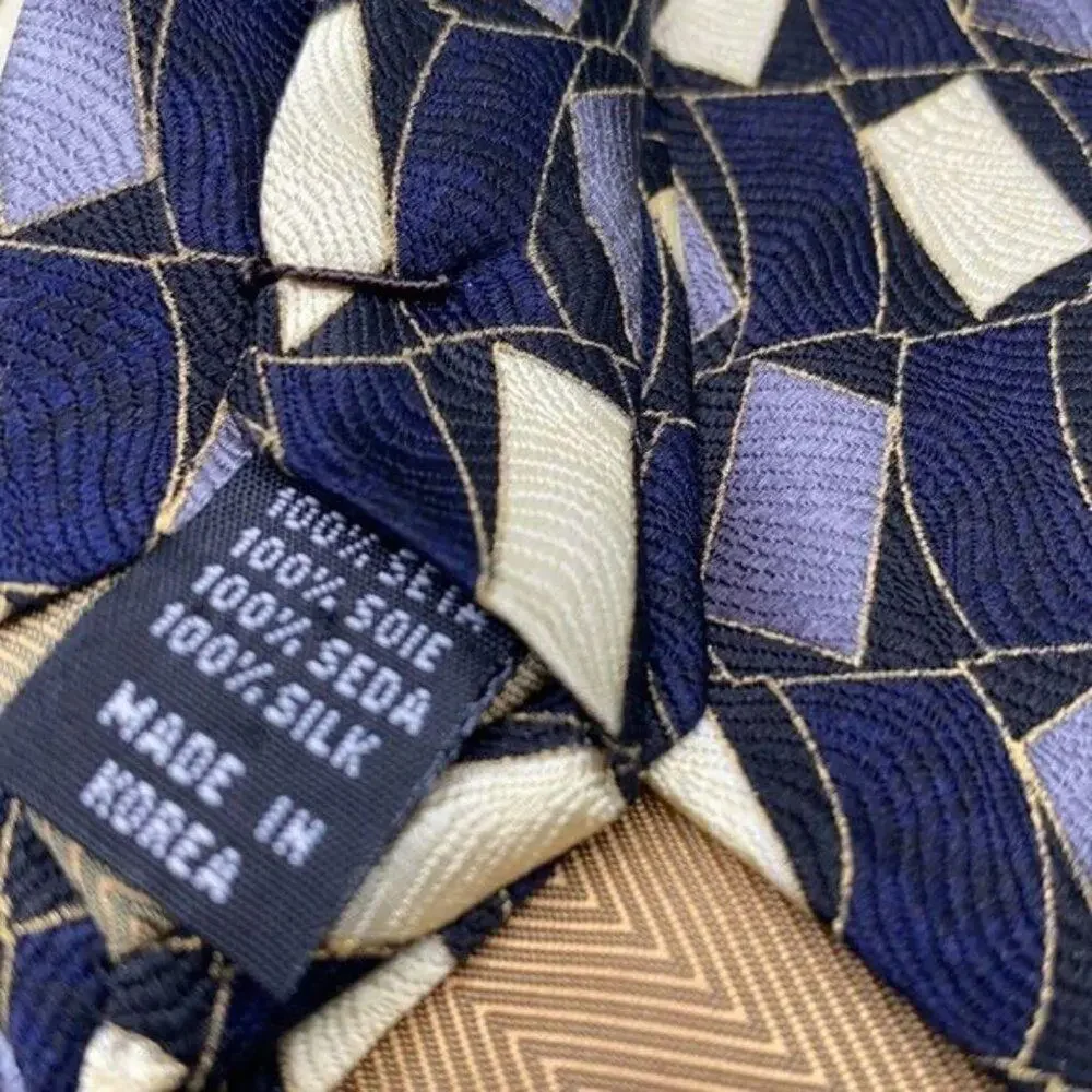 Bergamo New York patterned 100% Silk Handmade necktie